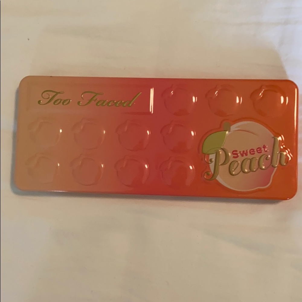 Too faced sweet peach pallet